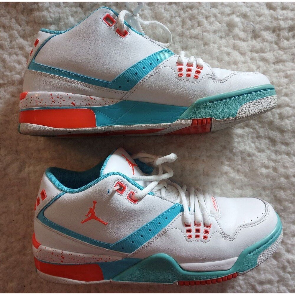 Nike Jordan Flight 23 Women Shoe 768910-109 7Y Size FAST SHIPPING!